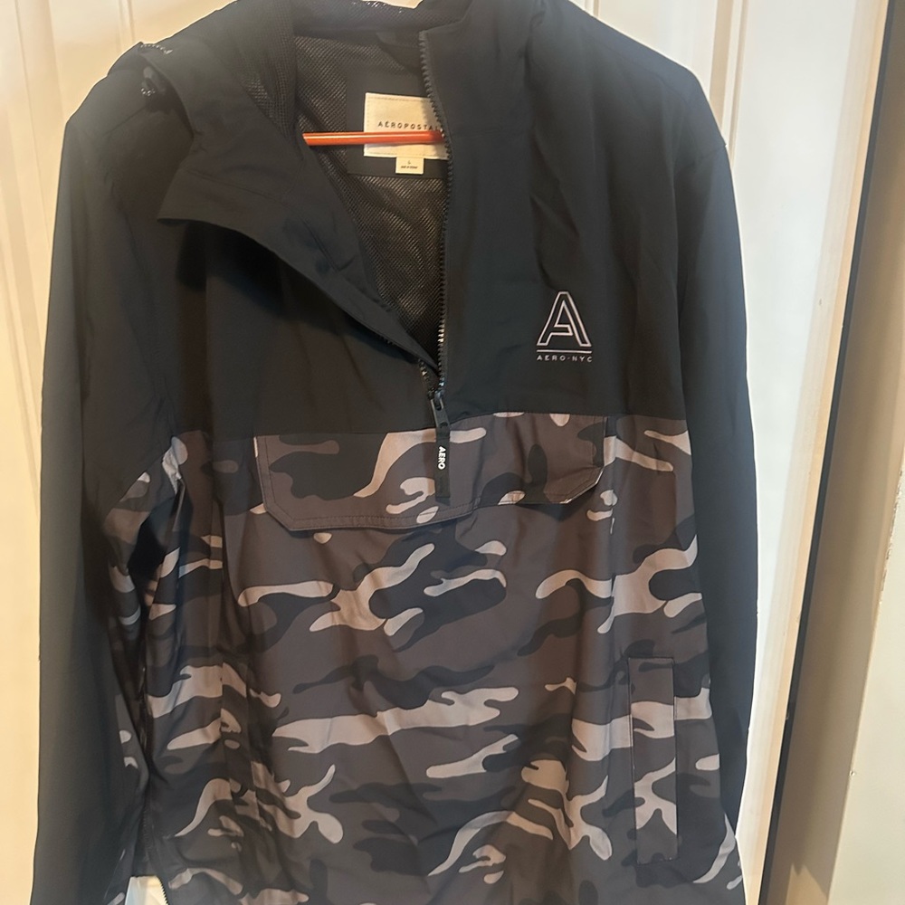 Aeropostale Black and Gray Camo Jacket